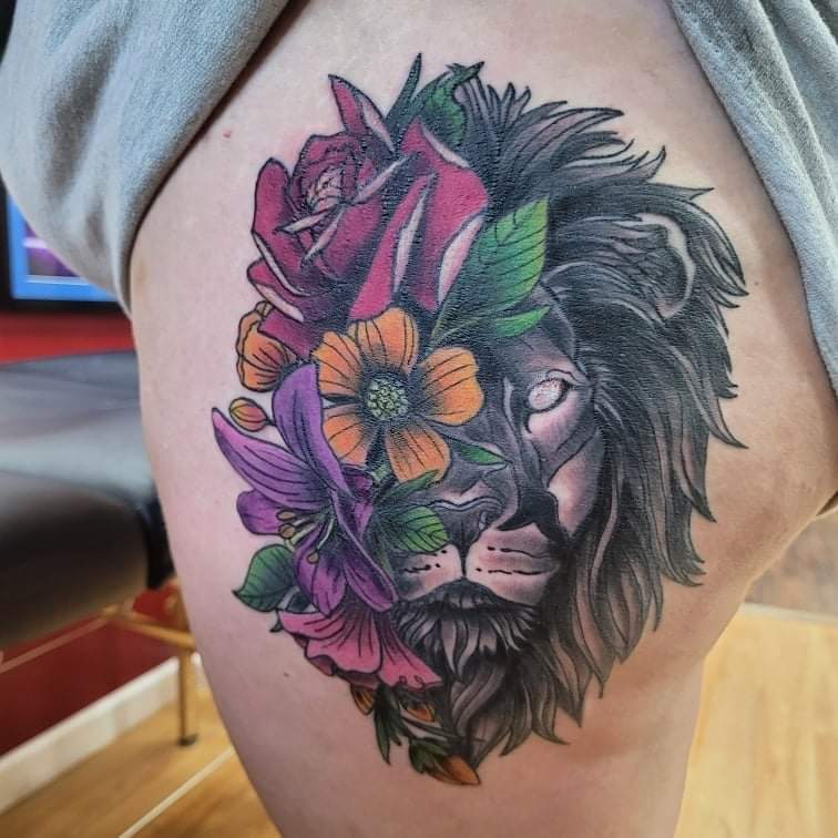 Little coverup with an aster flower on sno! Enjoy! #redsky… | Flickr